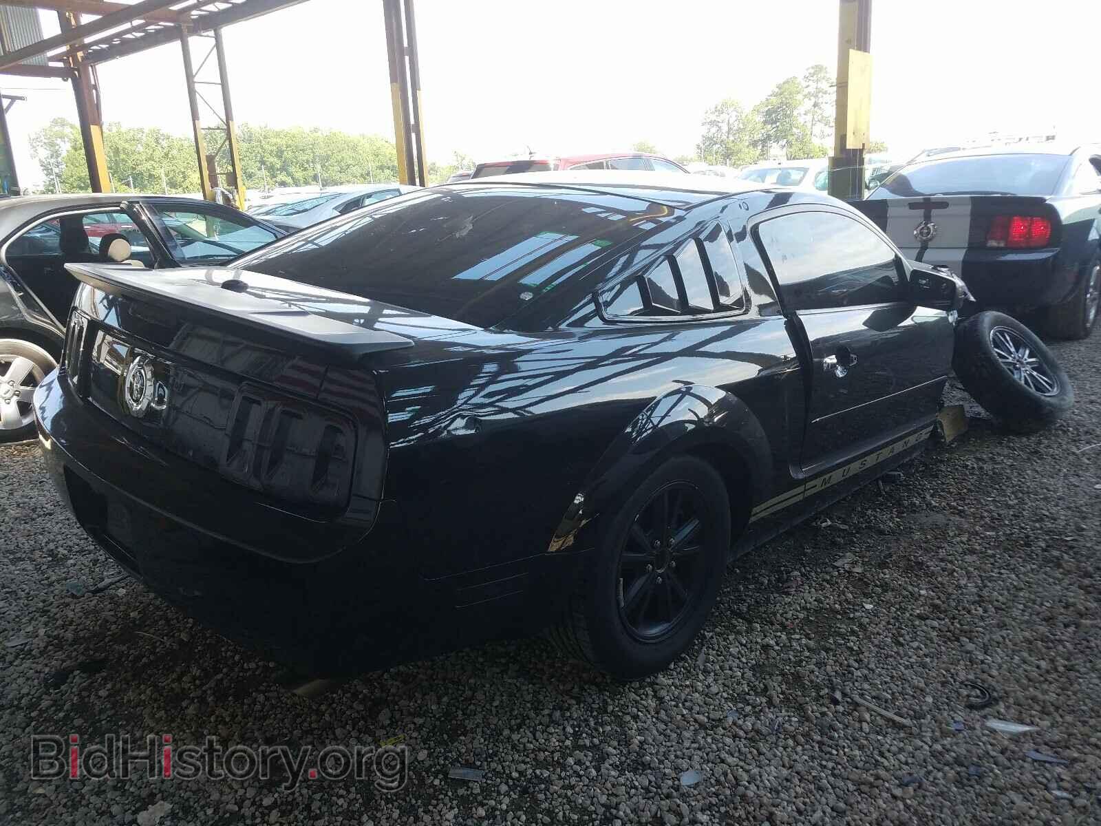 2007 FORD MUSTANG - VIN: 1ZVFT80N875261057 - Фото 4