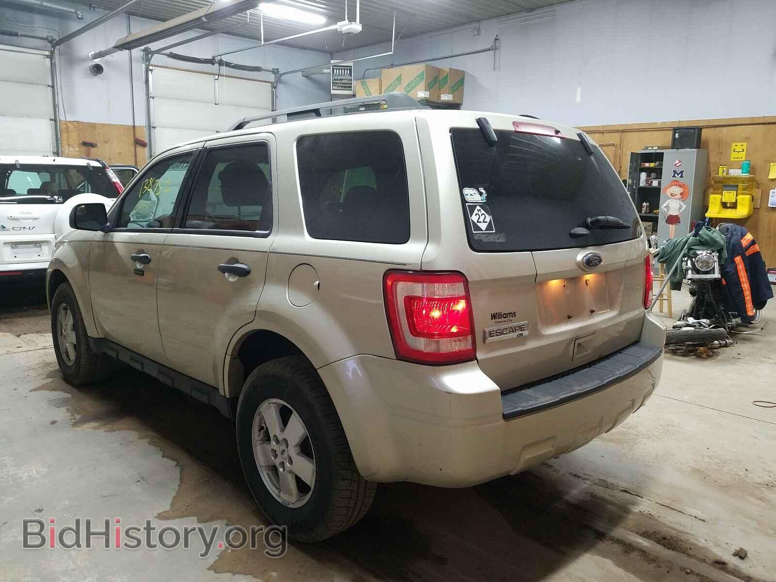 2011 FORD ESCAPE - VIN: 1FMCU9D74BKB29410 - Фото 3