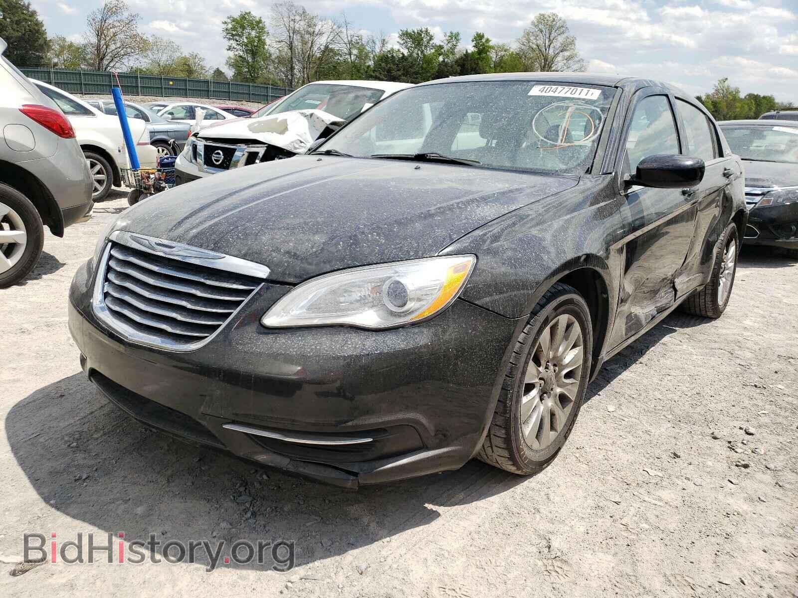 2013 CHRYSLER 200 - VIN: 1C3CCBAB1DN685879 - Фото 2