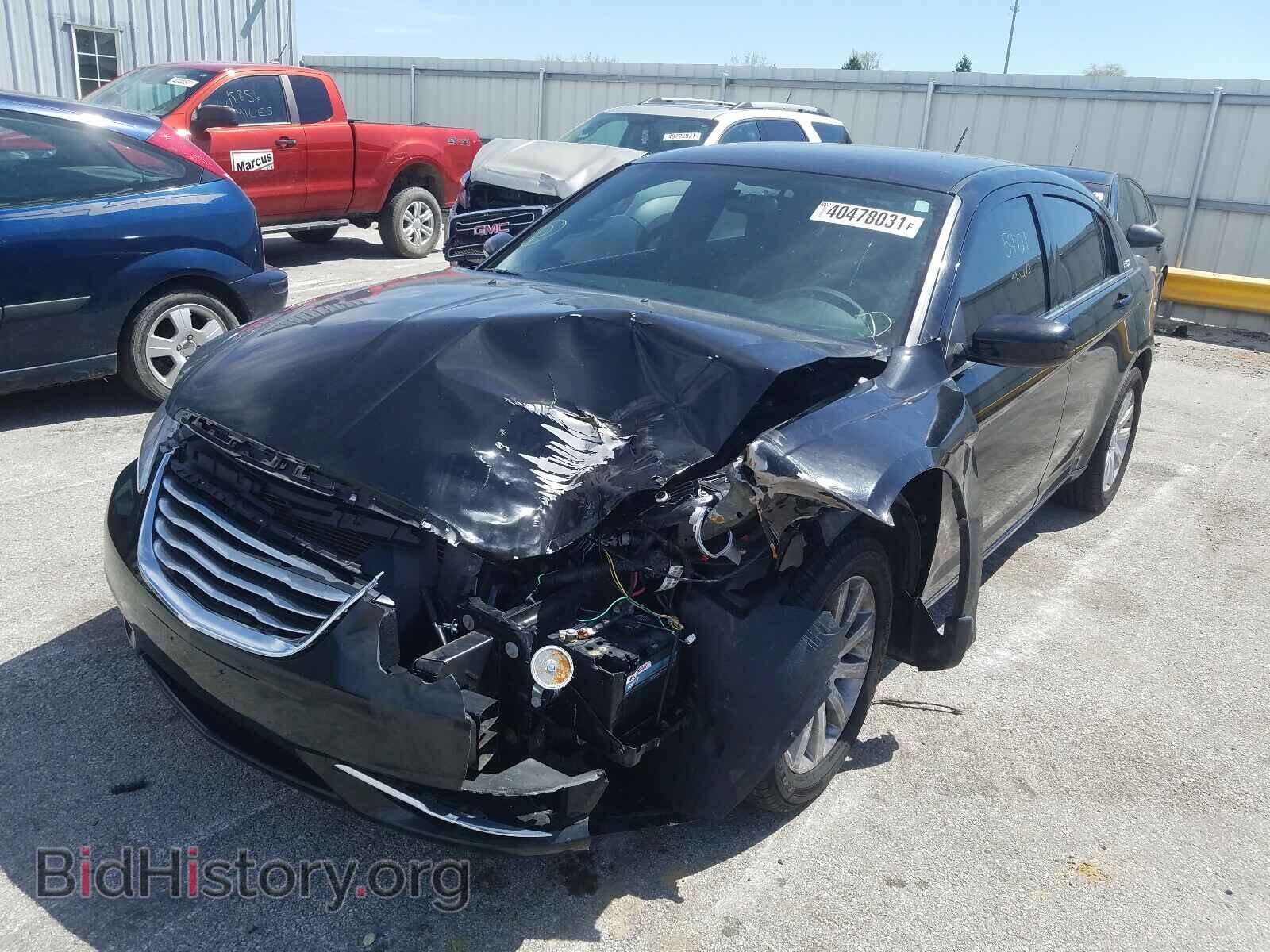 2014 CHRYSLER 200 - VIN: 1C3CCBBB5EN100933 - Фото 2