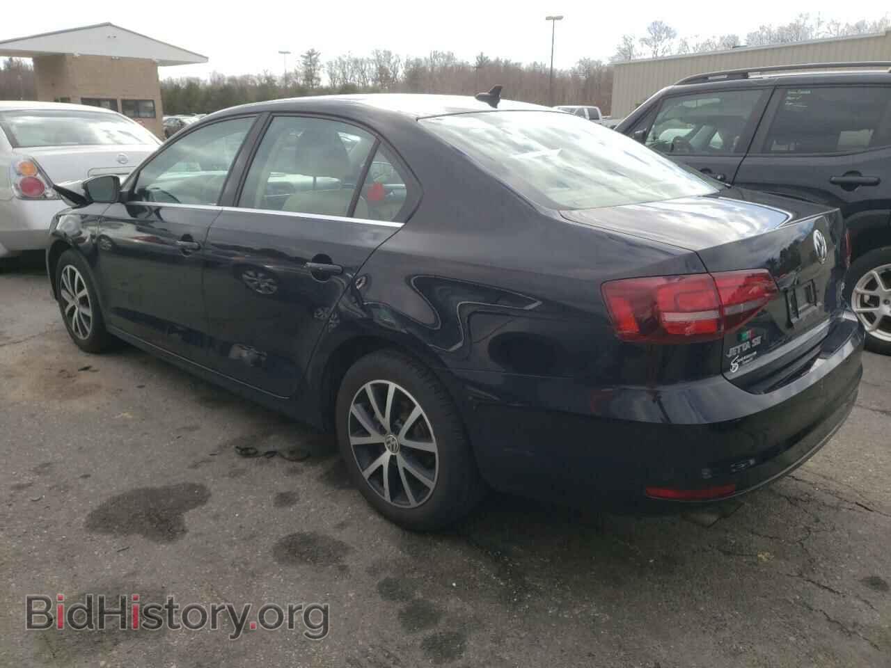 2017 VOLKSWAGEN JETTA - VIN: 3VWDB7AJ5HM297056 - Photo 2