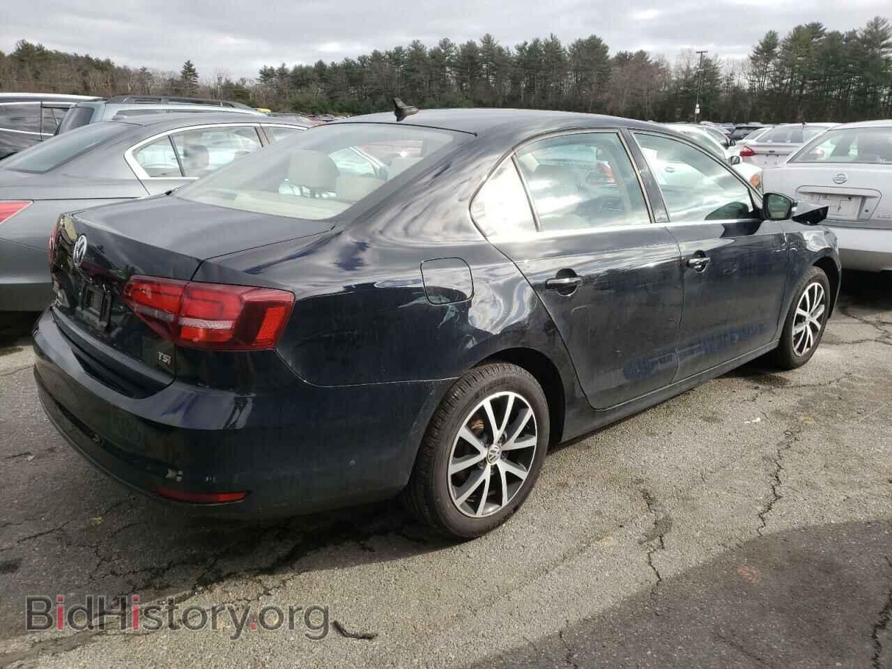 2017 VOLKSWAGEN JETTA - VIN: 3VWDB7AJ5HM297056 - Photo 3