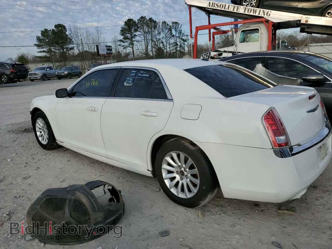 2013 CHRYSLER 300 - VIN: 2C3CCAAG3DH600281 - Фото 2