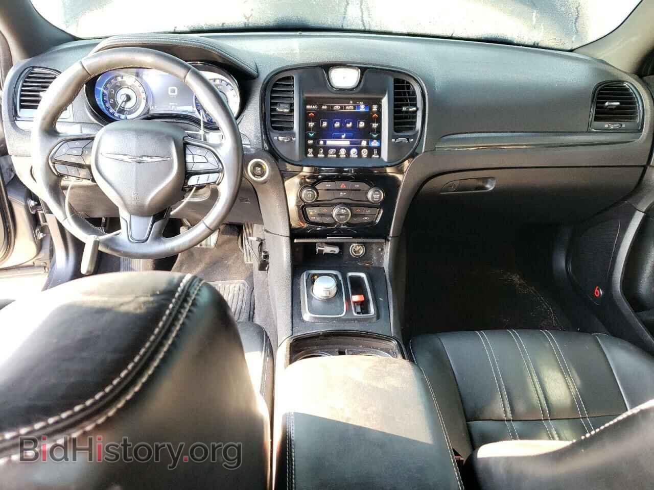 2016 CHRYSLER 300 - VIN: 2C3CCABG3GH190505 - Фото 8