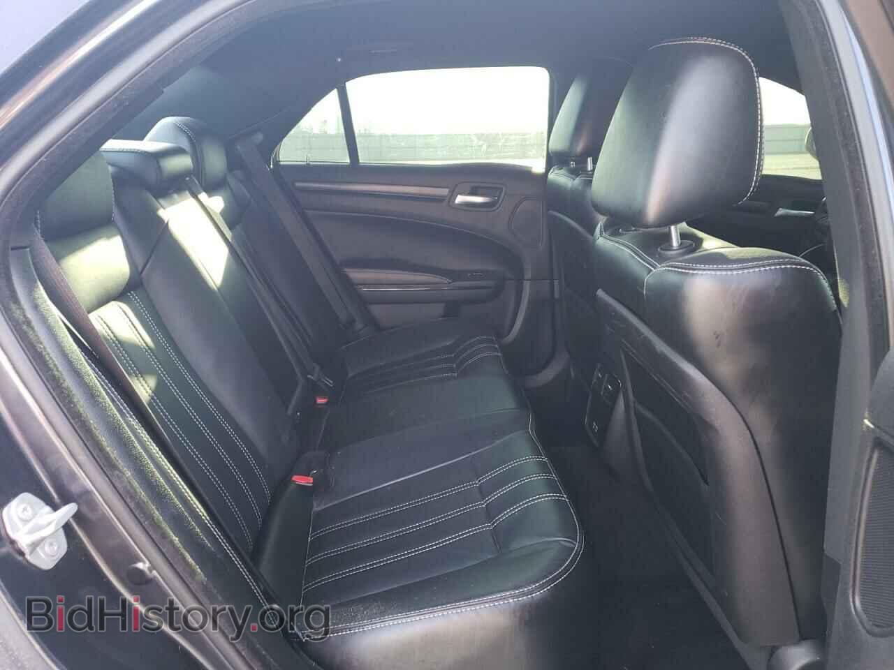2016 CHRYSLER 300 - VIN: 2C3CCABG3GH190505 - Фото 10
