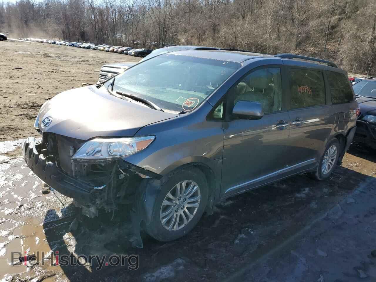Photo 5TDYK3DC8GS747579 - TOYOTA All Models 2016