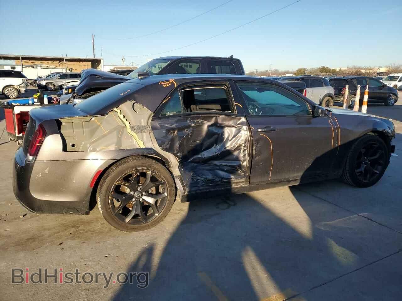 2021 CHRYSLER 300 - VIN: 2C3CCABG2MH525698 - Photo 3