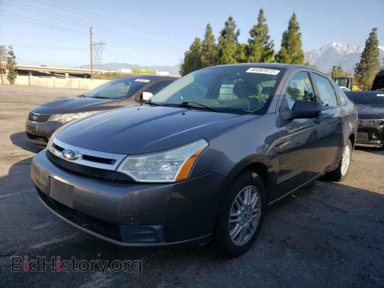 2011 FORD FOCUS - VIN: 1FAHP3FN4BW149777 - Фото 2