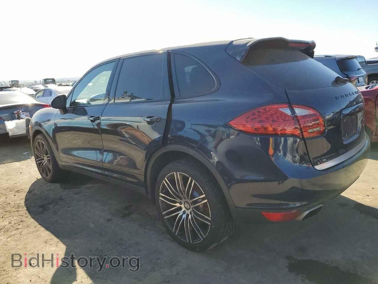 2011 PORSCHE CAYENNE - VIN: WP1AA2A22BLA06475 - Photo 2