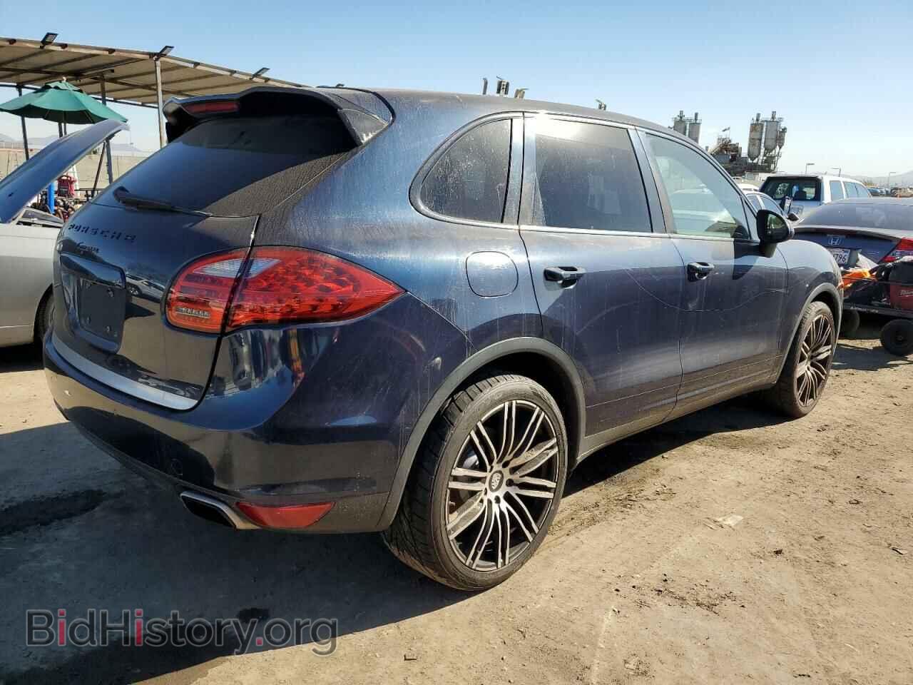2011 PORSCHE CAYENNE - VIN: WP1AA2A22BLA06475 - Photo 3