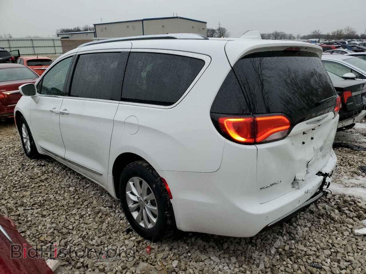 2019 CHRYSLER PACIFICA - VIN: 2C4RC1BG0KR526698 - Фото 2
