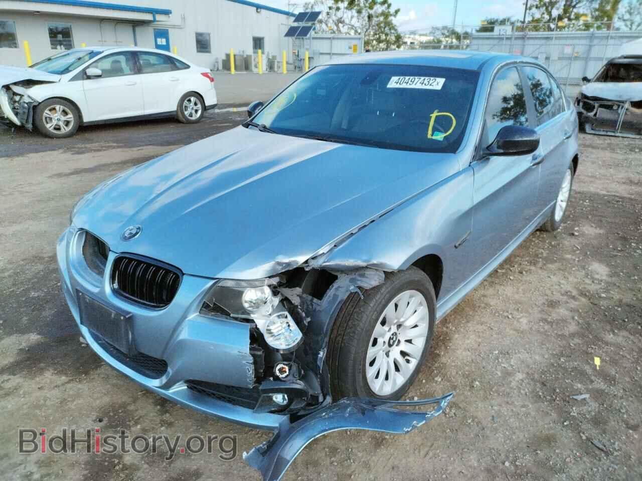 2009 BMW 3 SERIES - VIN: WBAPH53519A435545 - Фото 2