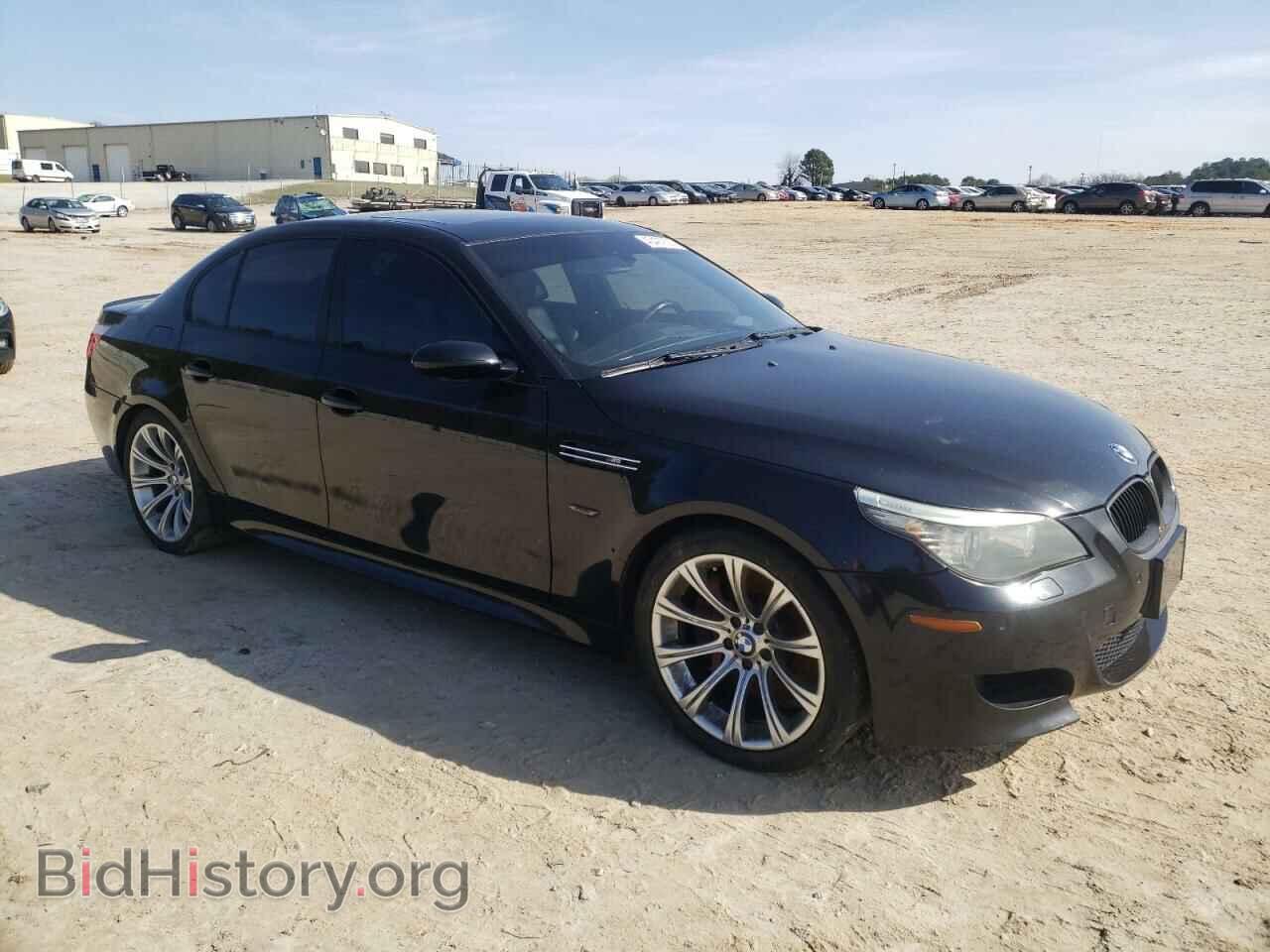 2008 BMW M5 - VIN: WBSNB93518CX10412 - Фото 4