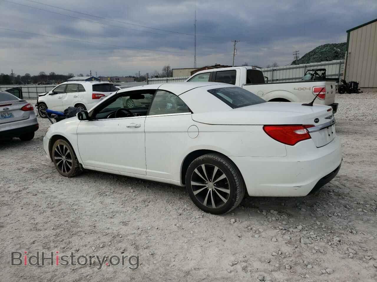 2013 CHRYSLER 200 - VIN: 1C3BCBGG9DN532715 - Фото 2