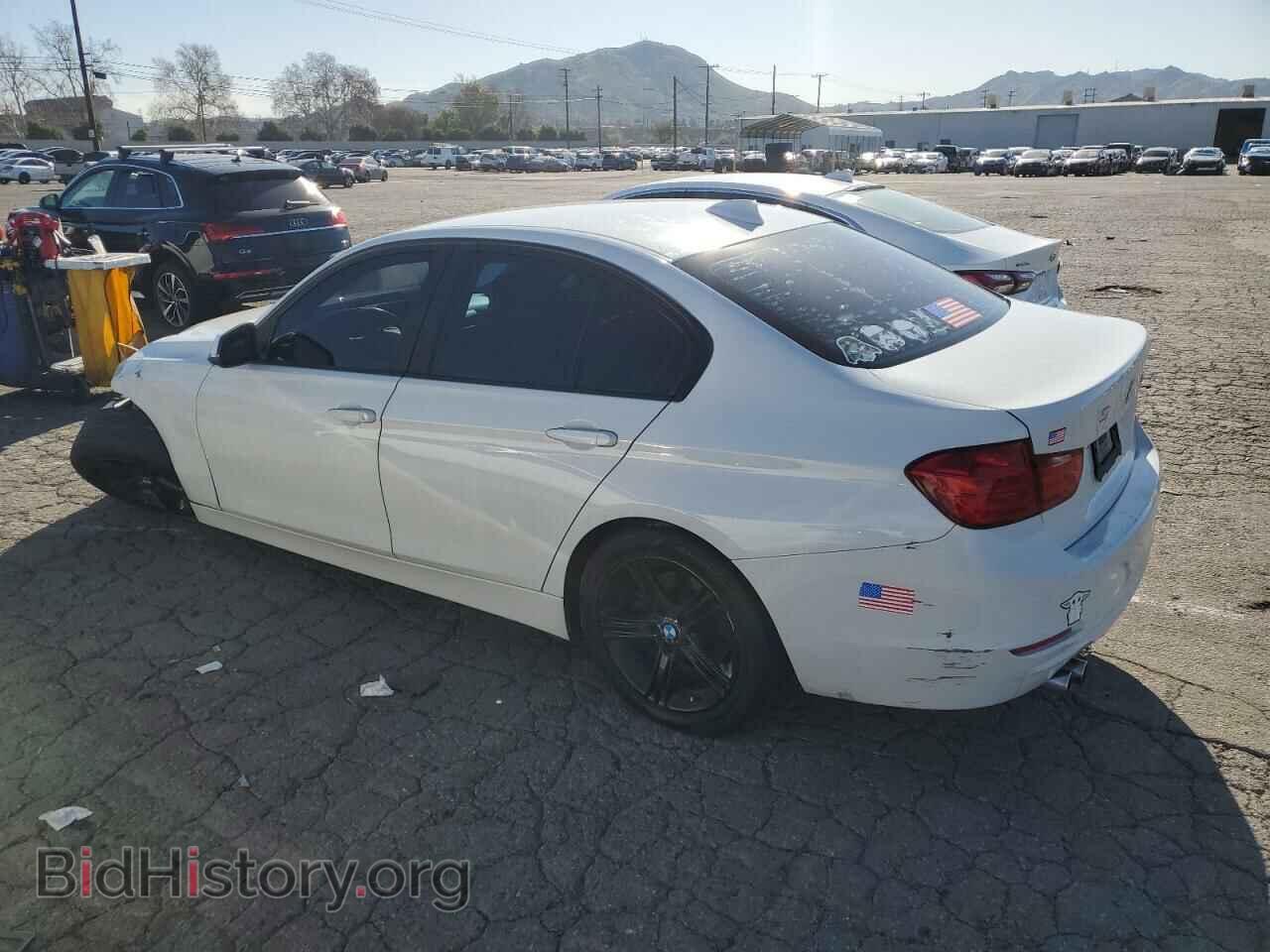 2015 BMW 3 SERIES - VIN: WBA3A5C57FF610673 - Фото 2