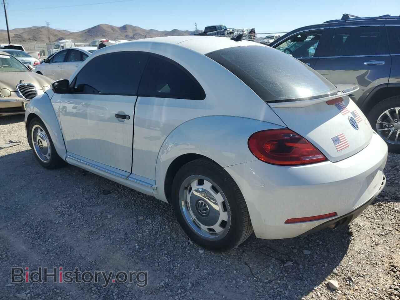 2015 VOLKSWAGEN BEETLE - VIN: 3VWF17ATXFM655357 - Фото 2