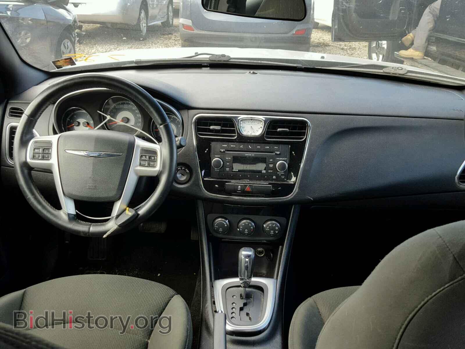 2011 CHRYSLER 200 - VIN: 1C3BC1FG2BN559862 - Фото 9
