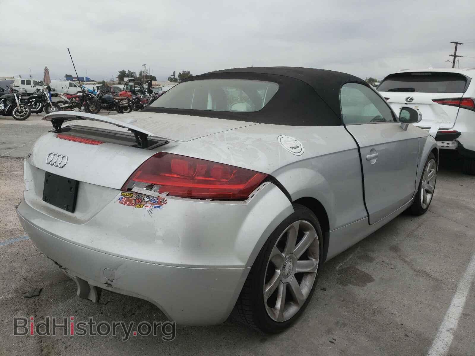 2008 AUDI TT - VIN: TRUMF38JX81001960 - Фото 4