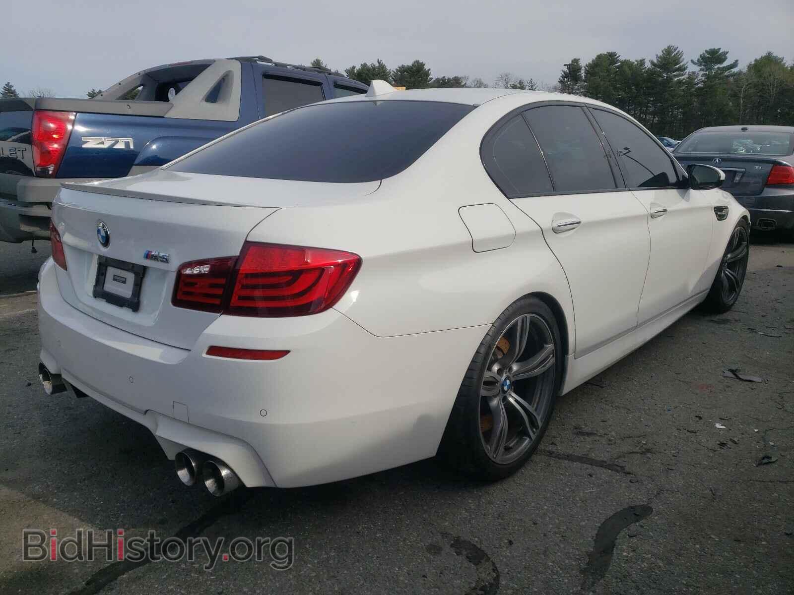 2013 BMW M5 - VIN: WBSFV9C59DD096077 - Фото 4