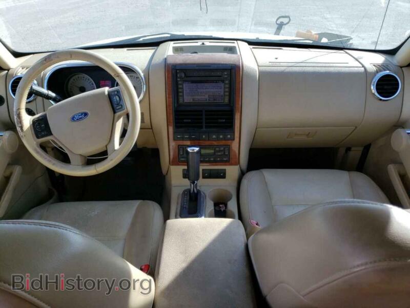 2006 Ford EXPLORER (VIN 1FMEU74826UB52460) — фото 8 из 13