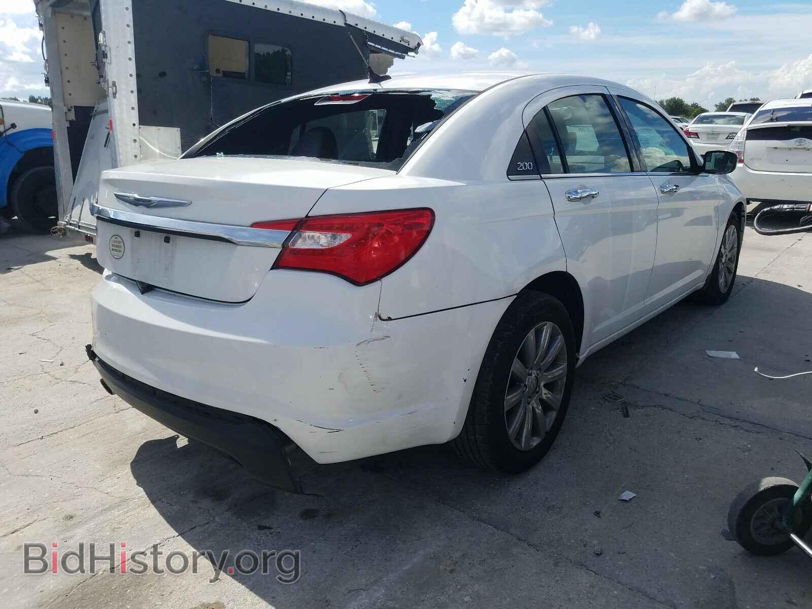 2013 CHRYSLER 200 - VIN: 1C3CCBCG8DN556403 - Фото 4