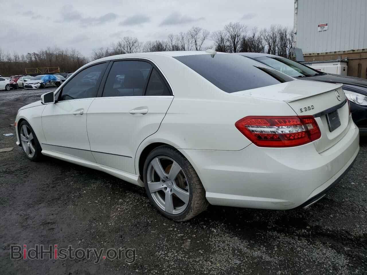 2011 MERCEDES-BENZ E-CLASS - VIN: WDDHF8HB9BA446186 - Фото 2