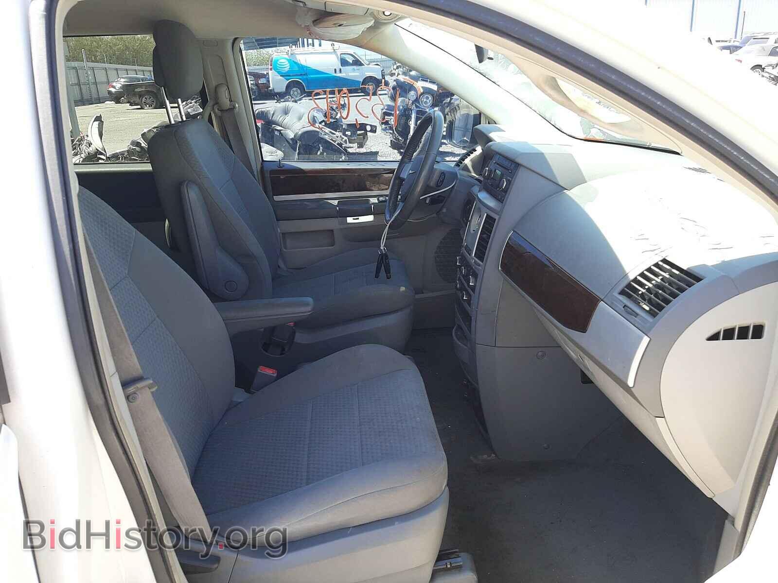 2010 CHRYSLER MINIVAN - VIN: 2A4RR5D13AR270659 - Photo 5
