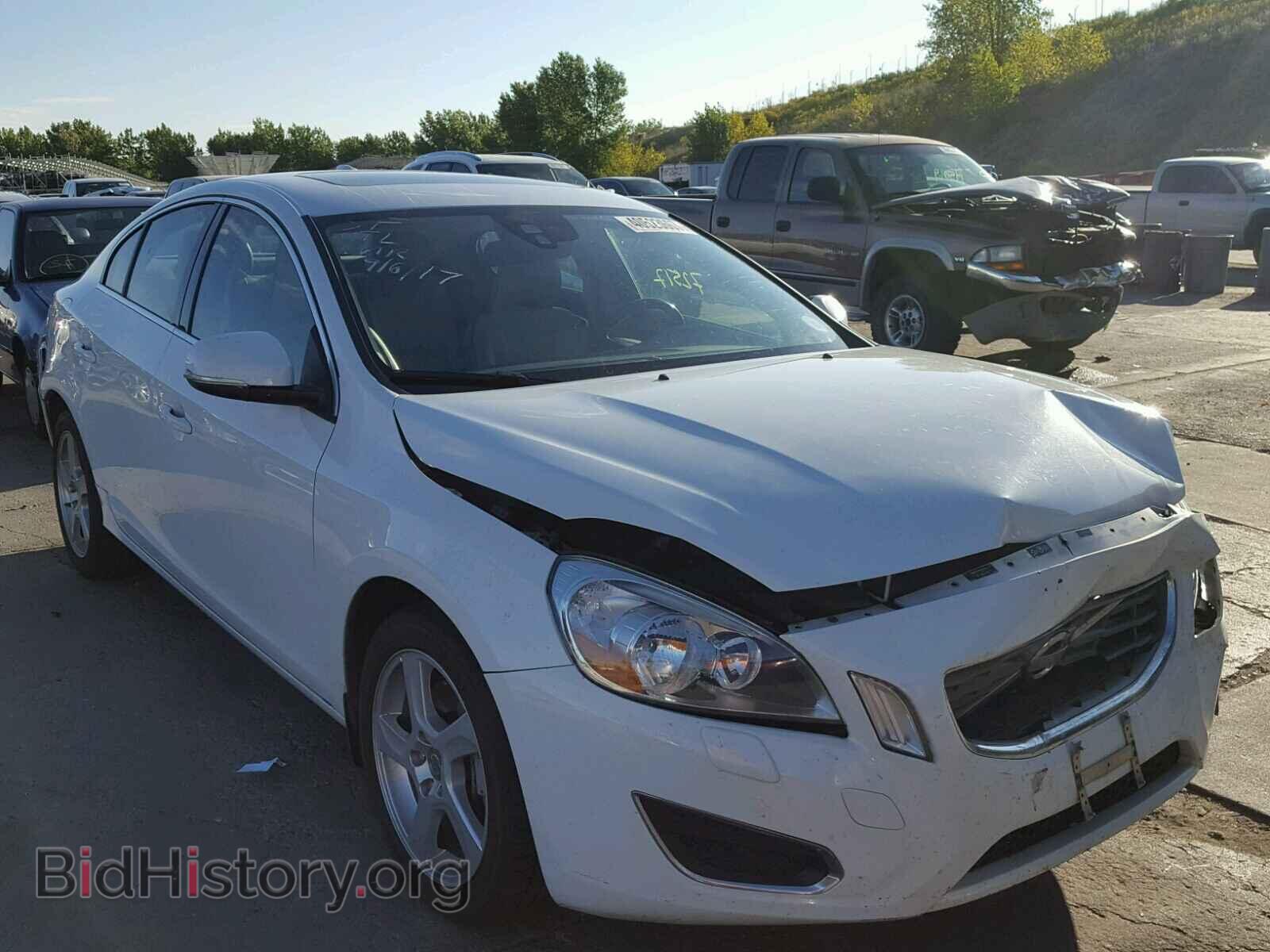 Фотография YV1622FS2C2097083 - VOLVO S60 2012