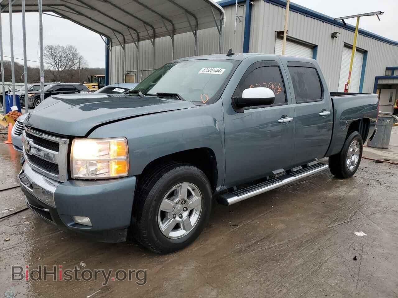 Photo 3GCPCSE05BG356548 - CHEVROLET ALL Models 2011