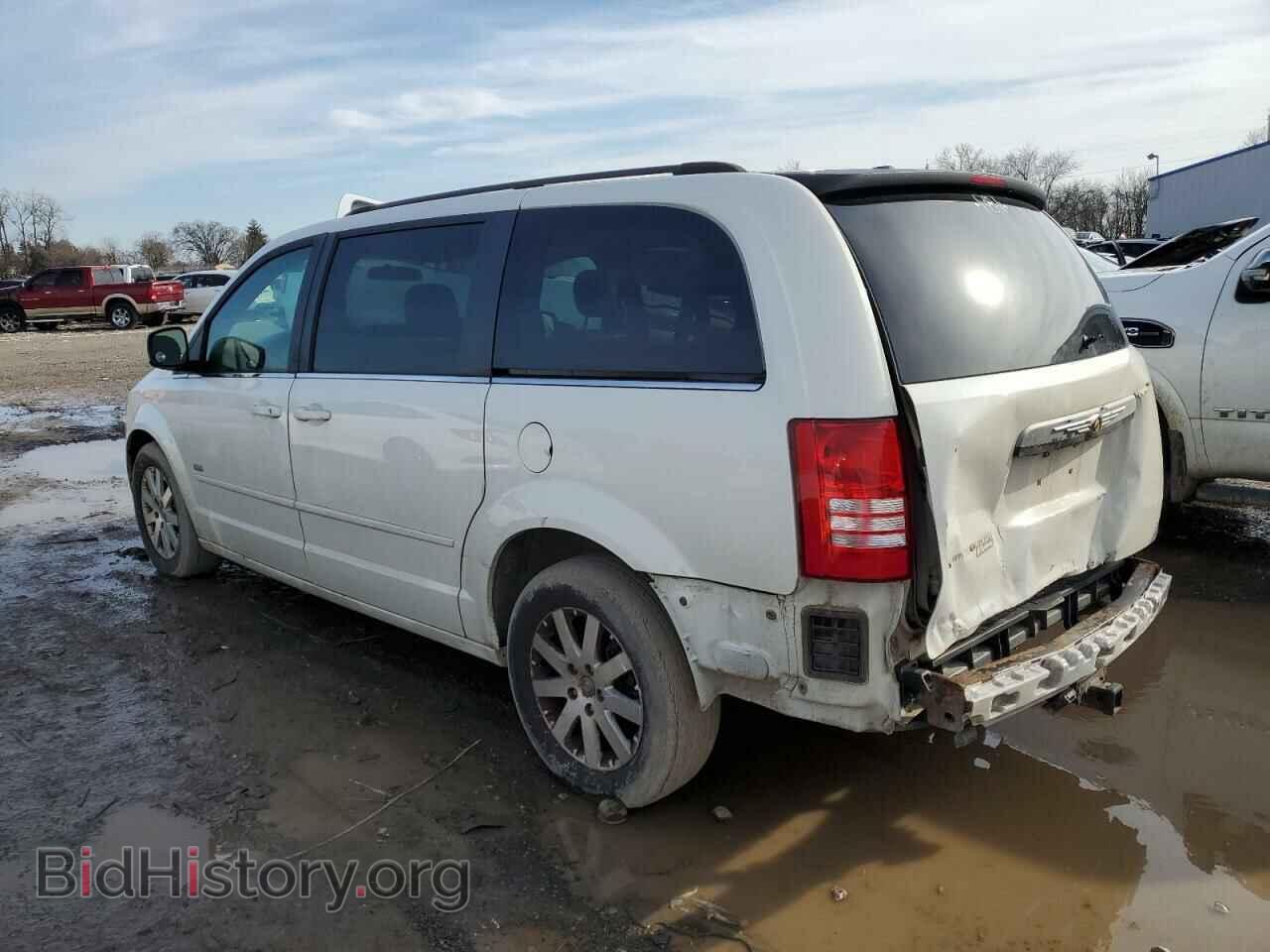2008 CHRYSLER MINIVAN - VIN: 2A8HR54PX8R843694 - Фото 2