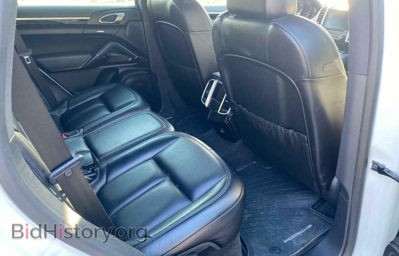 2017 PORSCHE CAYENNE - VIN: WP1AA2A29HKA85500 - Photo 6