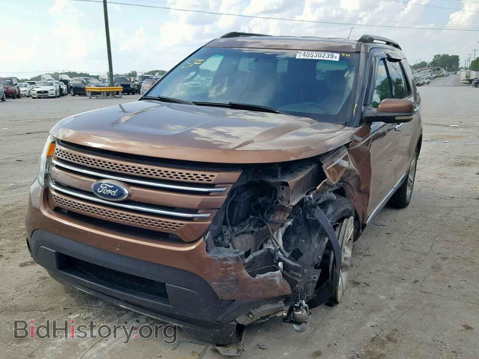 2011 FORD EXPLORER L - VIN: 1FMHK7F85BGA68982 - Photo 2