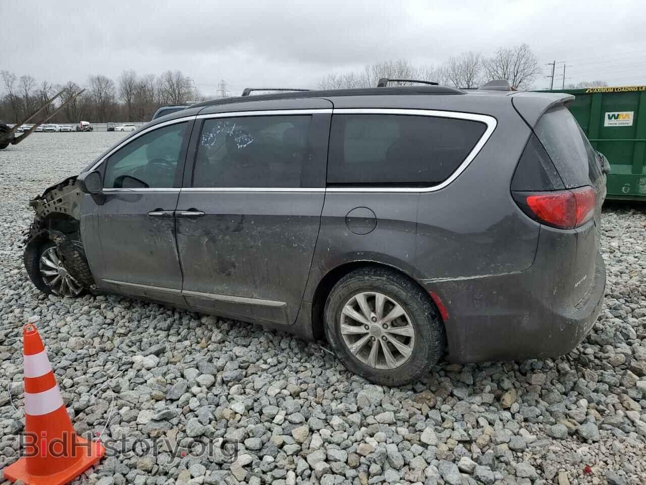 2017 CHRYSLER PACIFICA - VIN: 2C4RC1BGXHR538768 - Photo 2