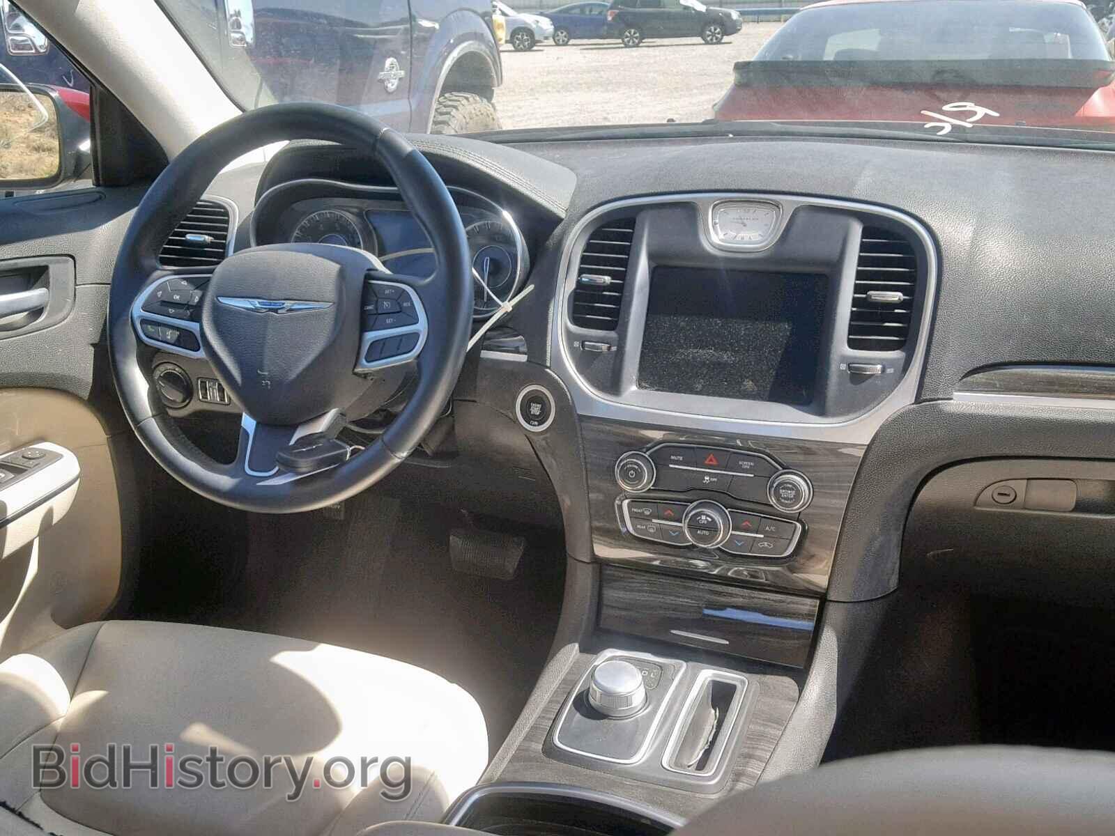 2017 CHRYSLER 300 - VIN: 2C3CCARG2HH566585 - Фото 9