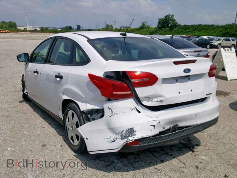 2016 Ford FOCUS (VIN 1FADP3E25GL344141) — photo 3 of 10