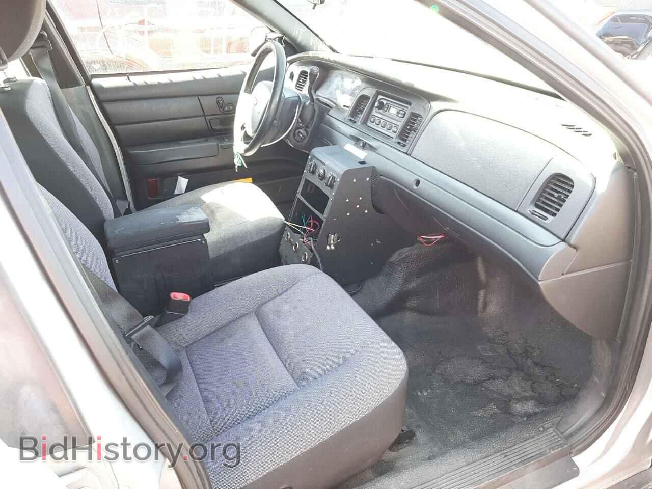 2011 FORD CROWN VIC - VIN: 2FABP7BV2BX182753 - Фото 5