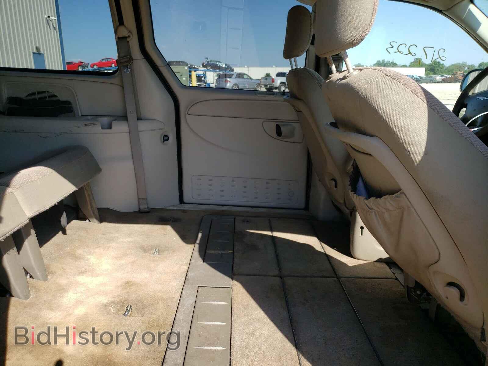 2007 CHRYSLER MINIVAN - VIN: 2A4GP44R87R133254 - Фото 6