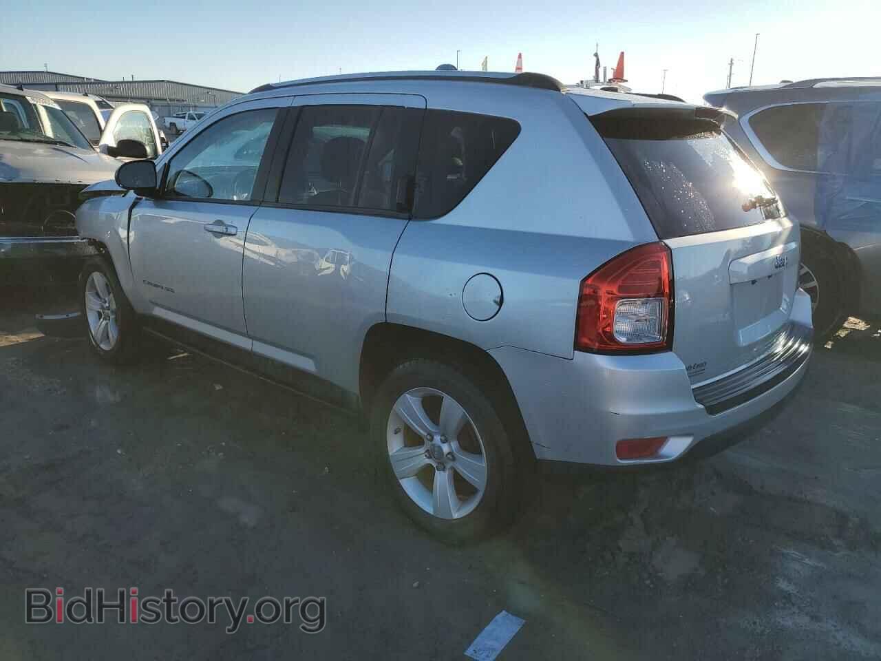 2011 JEEP COMPASS - VIN: 1J4NT1FB4BD211185 - Фото 2