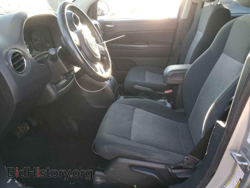 2011 Jeep COMPASS (VIN 1J4NT1FB4BD211185) — фото 7 из 12