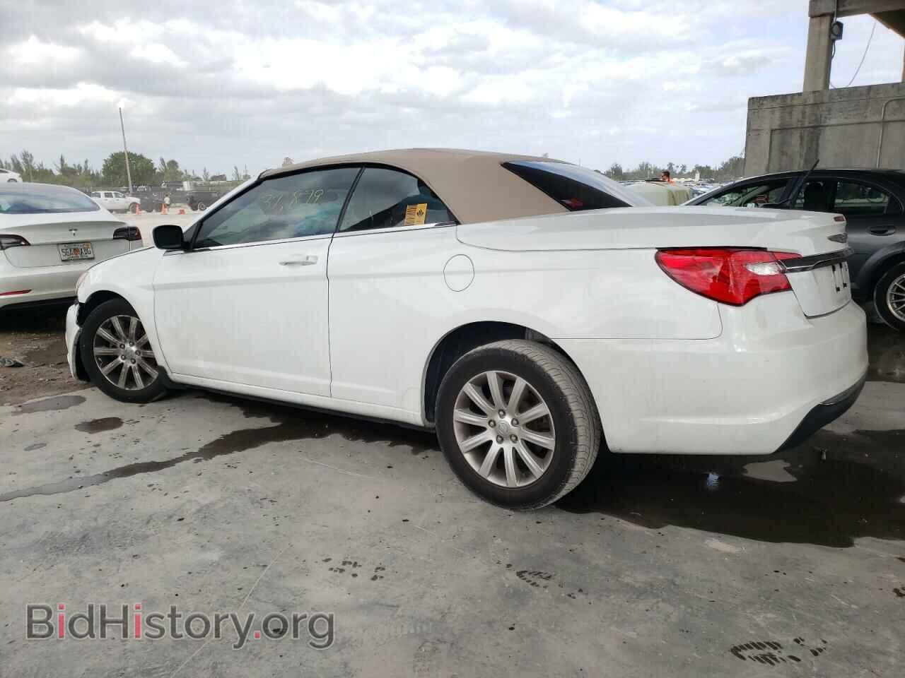 2011 CHRYSLER 200 - VIN: 1C3BC2EB3BN554911 - Фото 2