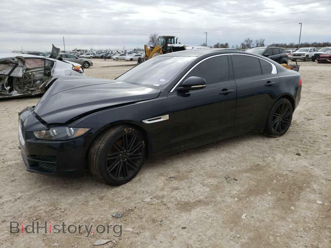 Photo SAJAR4BG3HA977121 - JAGUAR XE 2017