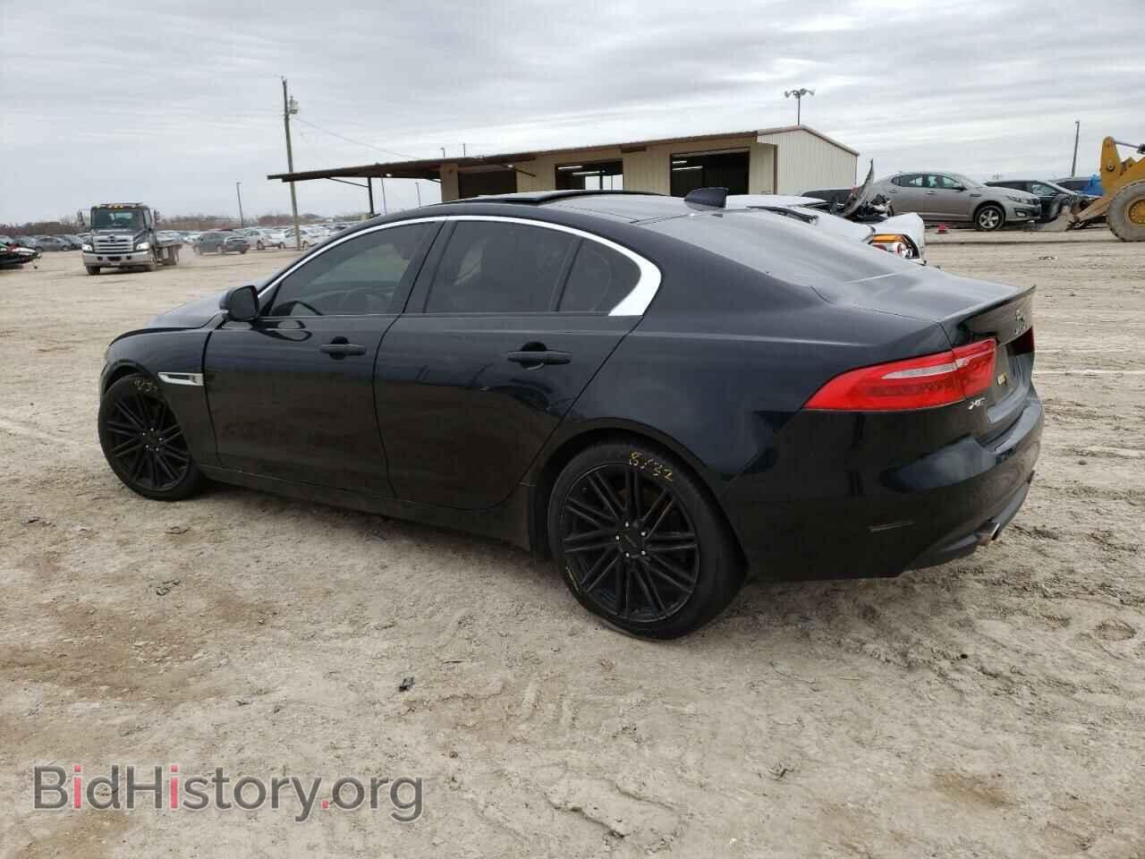 2017 JAGUAR XE - VIN: SAJAR4BG3HA977121 - Фото 2