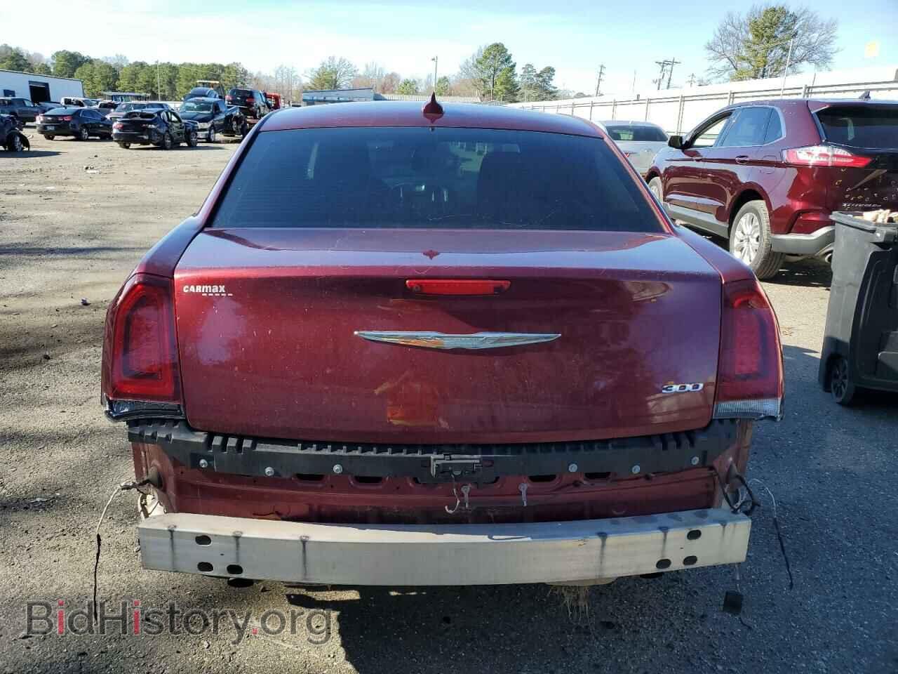 2019 CHRYSLER 300 - VIN: 2C3CCAAG3KH582507 - Фото 6
