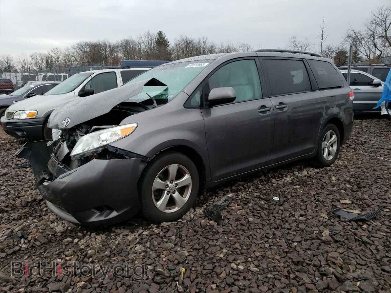 Фотография 5TDKK3DC6CS178229 - TOYOTA SIENNA 2012