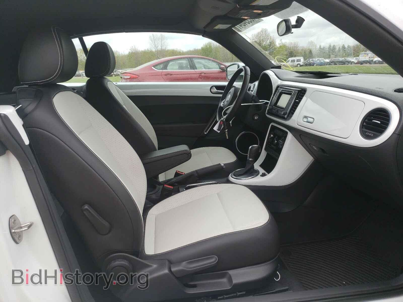 2019 VOLKSWAGEN BEETLE - VIN: 3VW5DAAT8KM506827 - Фото 5