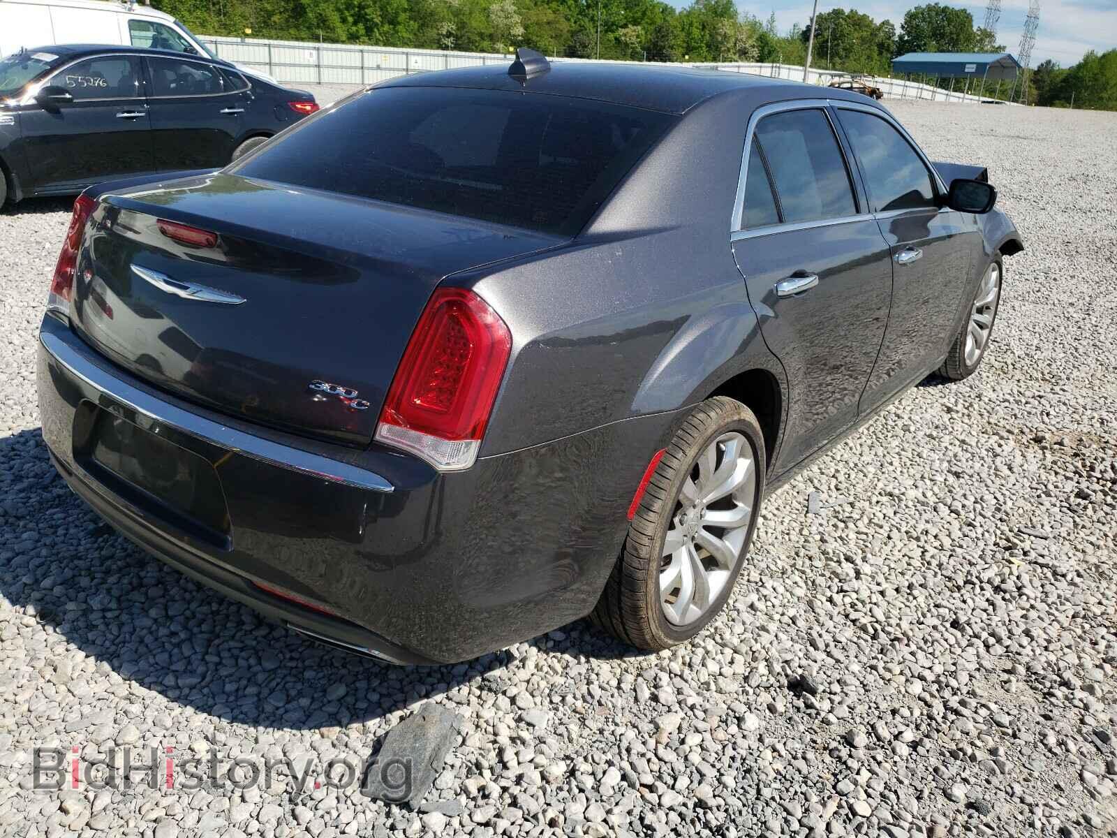 2017 CHRYSLER 300 - VIN: 2C3CCAET4HH512028 - Фото 4