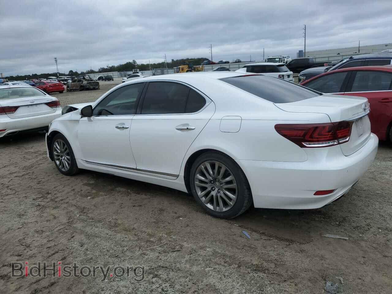 2016 LEXUS LS460 - VIN: JTHBL5EF3G5141103 - Photo 2