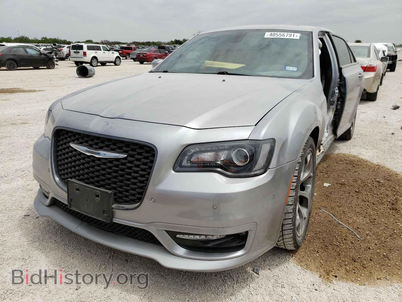 2018 CHRYSLER 300 - VIN: 2C3CCABG7JH266573 - Фото 2