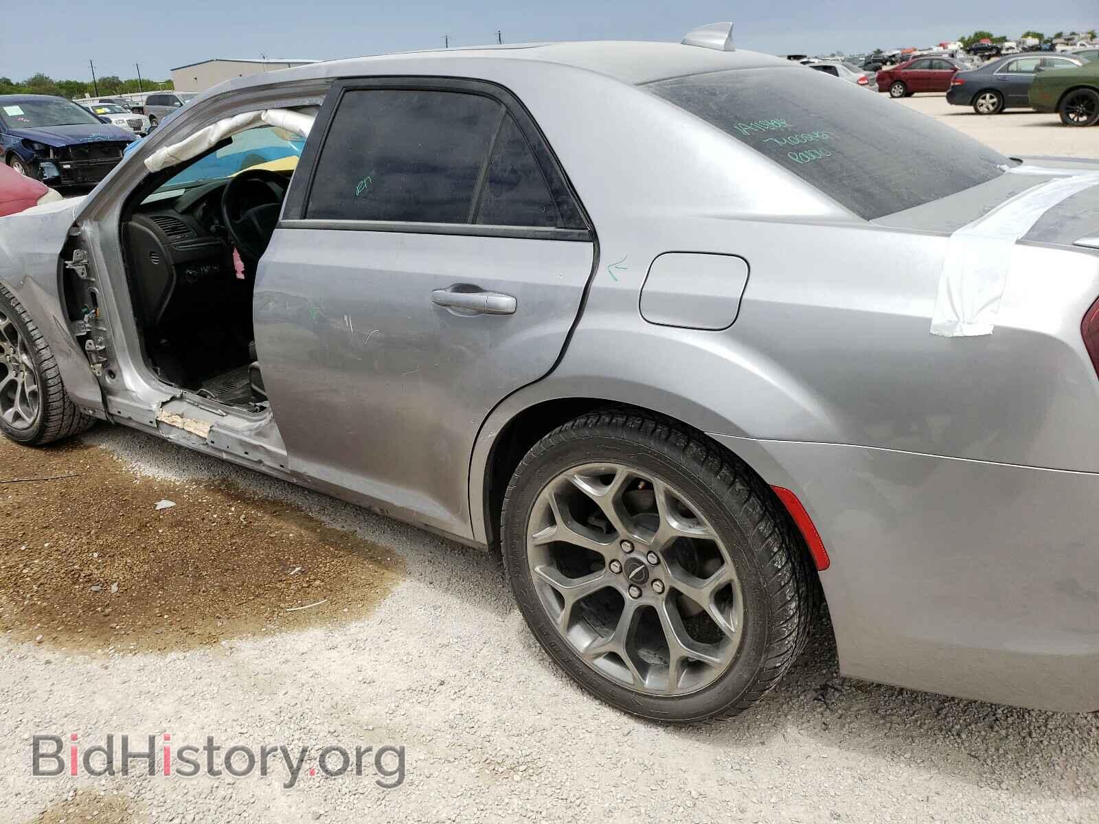 2018 CHRYSLER 300 - VIN: 2C3CCABG7JH266573 - Фото 10