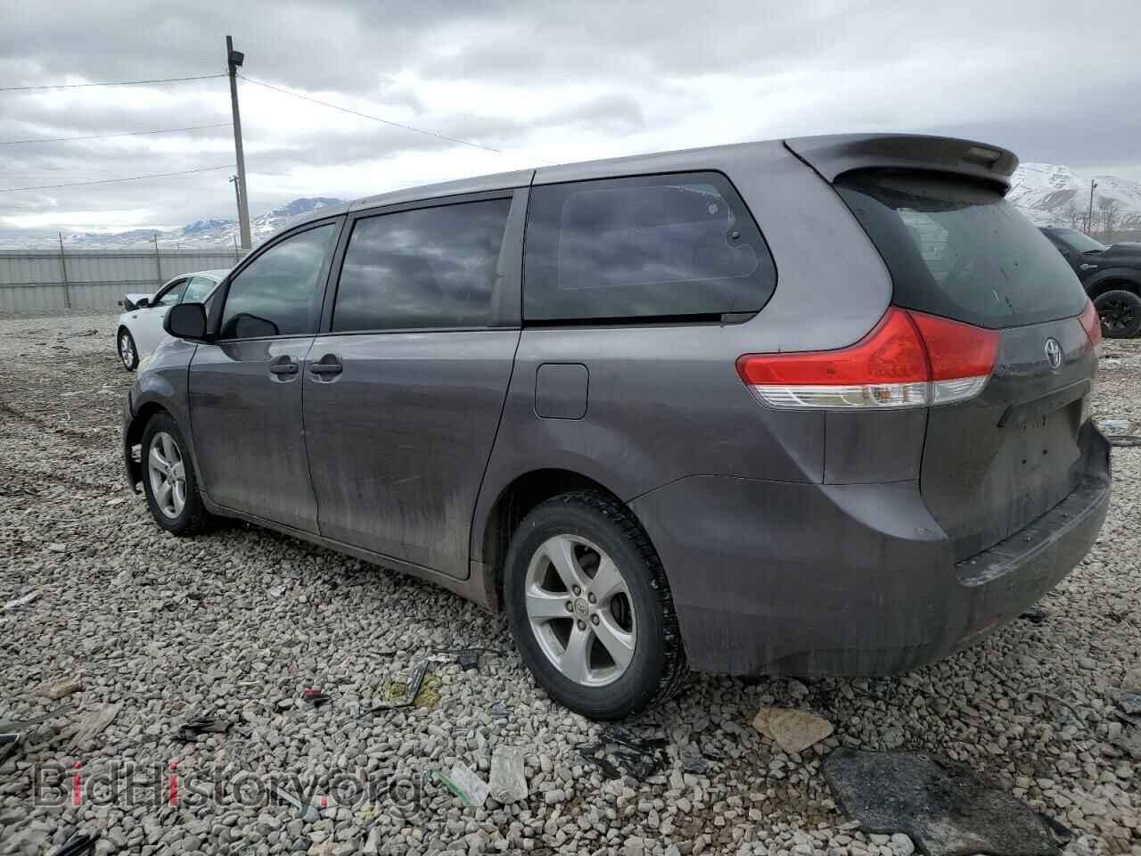 2013 TOYOTA SIENNA - VIN: 5TDZK3DC5DS324362 - Фото 2